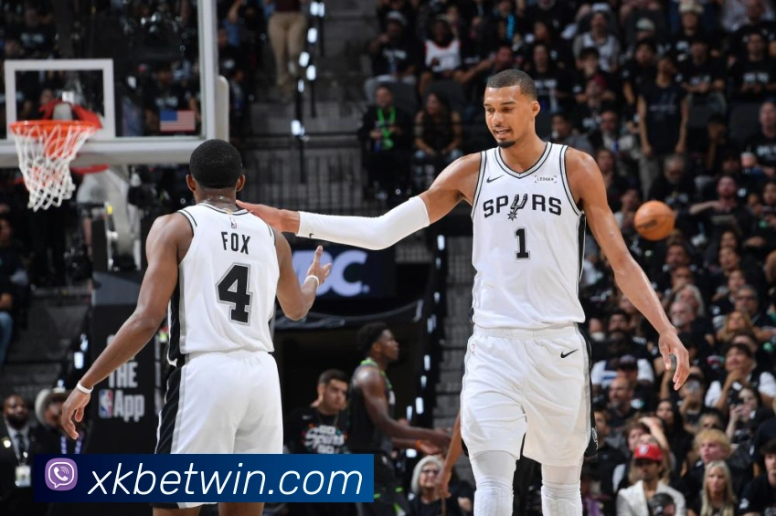 火箭大战马刺季后赛席位争夺白热化NBA常规赛迎来关键卡位战解析 火箭大战马刺季后赛席位争夺白热化NBA常规赛迎来关键卡位战解析